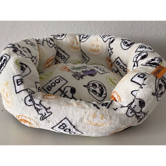 Peanuts Snoopy Small Dog Pet Cozy Cuddler Bed Halloween BOO Pumpkin 19 X 15 X 7” - Picture 4 of 16